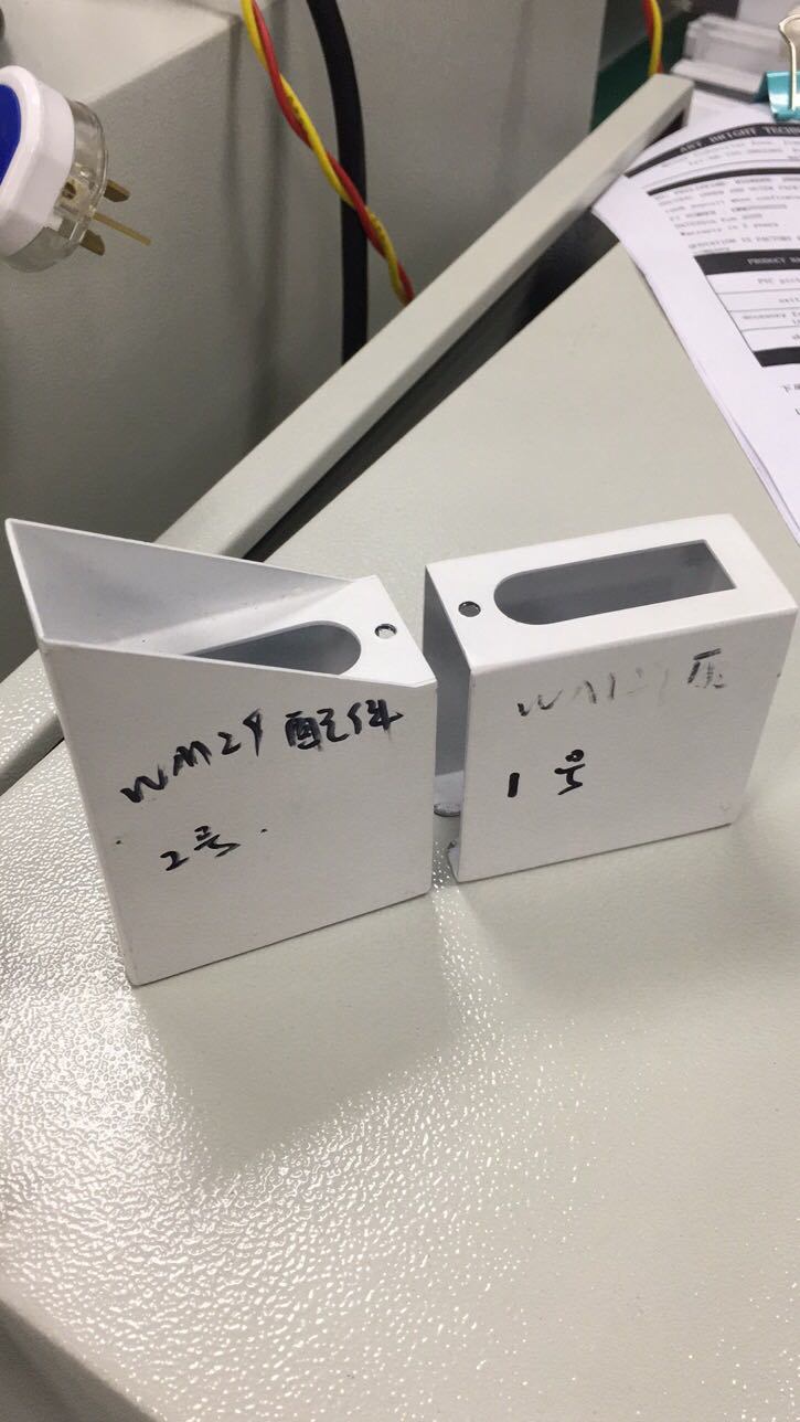 Pi&egrave;ce de rechange en fer enduit de poudre pour &eacute;clairage de sortie de secours &agrave; LED Wm 29